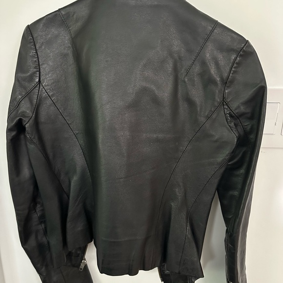 Danier Leather jacket (women’s xs) - Picture 3 of 3